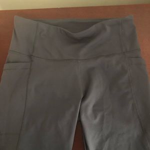 Compression workout leggings